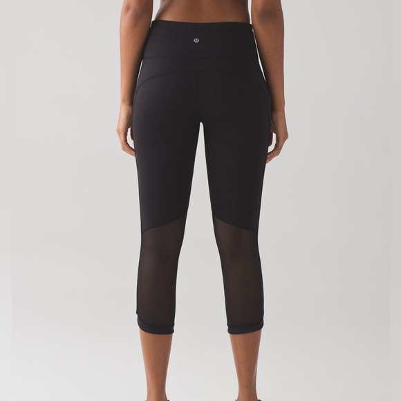 Lululemon Hit It 21' Crop - Picture 2 of 10